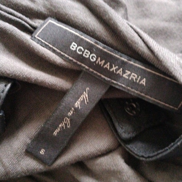 Window Back Slouchy Gray Tee, Faux Leather Neck Strap - Picture 6 of 8